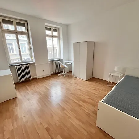 Co-living In Shared Privatunterkunft Offenbach am Main